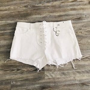 Mid Rise Lace-up Denim shorts
